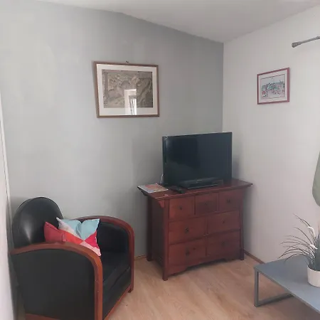 Centre Historique A 2 Pas Du Musee Rigaud Lägenhet